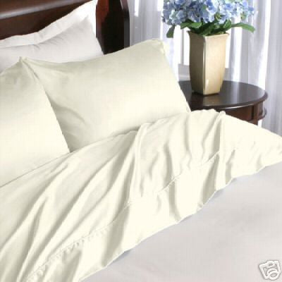 Two Luxury 800 TC Queen Size Pillow Cases Solid in Ivory/Cream